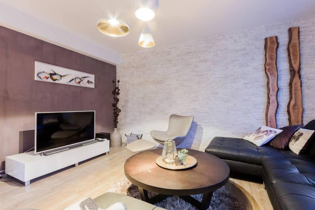 Superb Central Location, No Car Needed - Spacious อาคูเรย์รี ภายนอก รูปภาพ